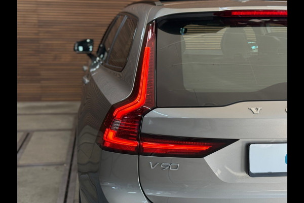Volvo V90 2.0 T6 Plug-in hybrid AWD Ultimate Dark | FaceLift | Luchtvering | Xenium Pakket | Licht Pakket | HUD | 360cam |