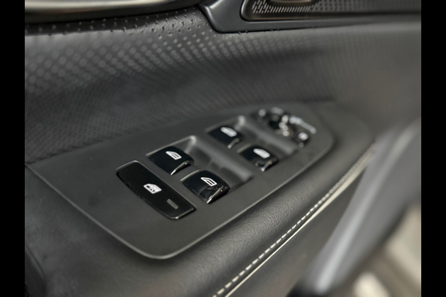 Volvo V90 2.0 T6 Plug-in hybrid AWD Ultimate Dark | FaceLift | Luchtvering | Xenium Pakket | Licht Pakket | HUD | 360cam |