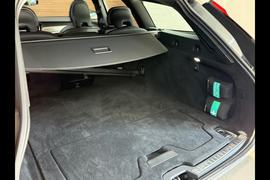 Volvo V90 2.0 T6 Plug-in hybrid AWD Ultimate Dark | FaceLift | Luchtvering | Xenium Pakket | Licht Pakket | HUD | 360cam |