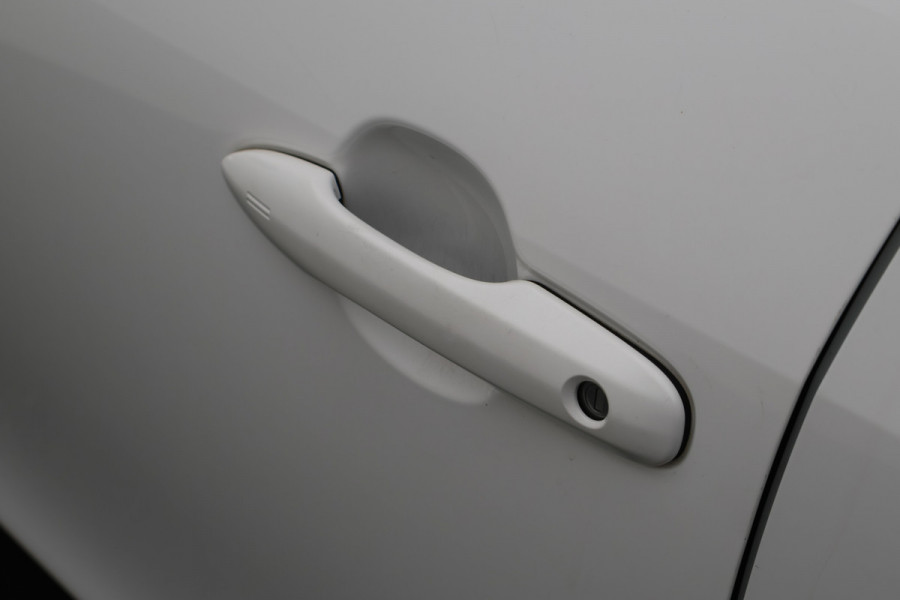 Toyota Yaris Cross 1.5 Hybrid Dynamic Camera, Keyless, Apple Carplay, ACC, 17"