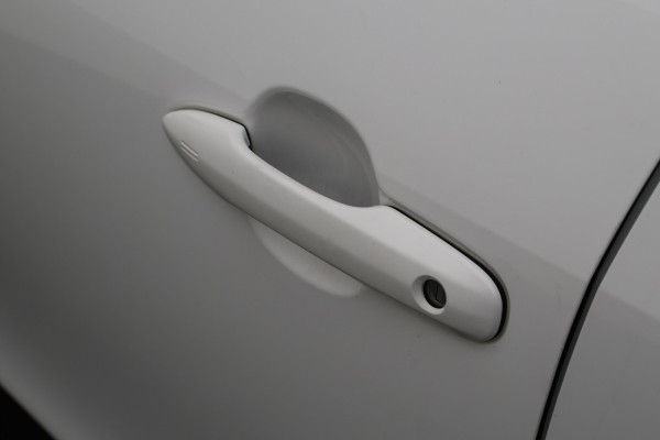 Toyota Yaris Cross 1.5 Hybrid Dynamic Camera, Keyless, Apple Carplay, ACC, 17"