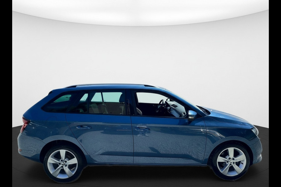 Škoda Fabia Combi TSI 95PK BUSINESS EDITION TREKHAAK/CAMERA/NAVI/PANORAMADAK