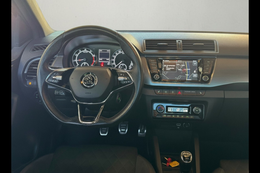Škoda Fabia Combi TSI 95PK BUSINESS EDITION TREKHAAK/CAMERA/NAVI/PANORAMADAK