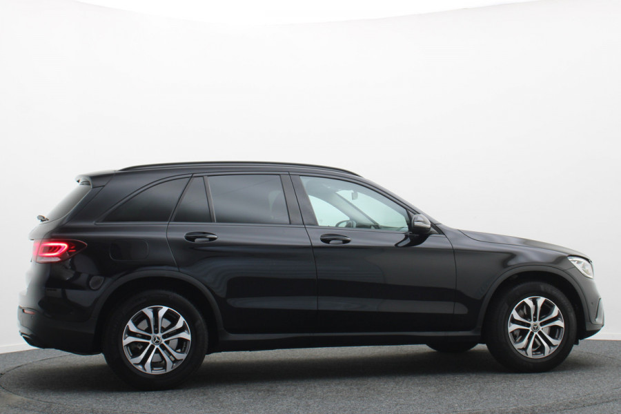Mercedes-Benz GLC 200 Business Solution Limited Leer, Apple Carplay, Elektr. Stoelen, Camera, LED, Dodehoeksensor, PDC