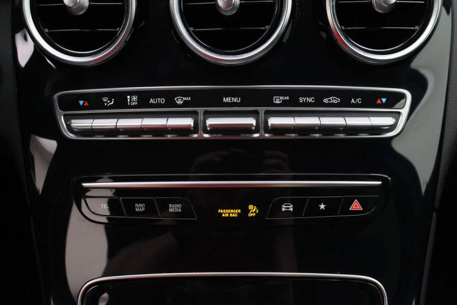 Mercedes-Benz GLC 200 Business Solution Limited Leer, Apple Carplay, Elektr. Stoelen, Camera, LED, Dodehoeksensor, PDC