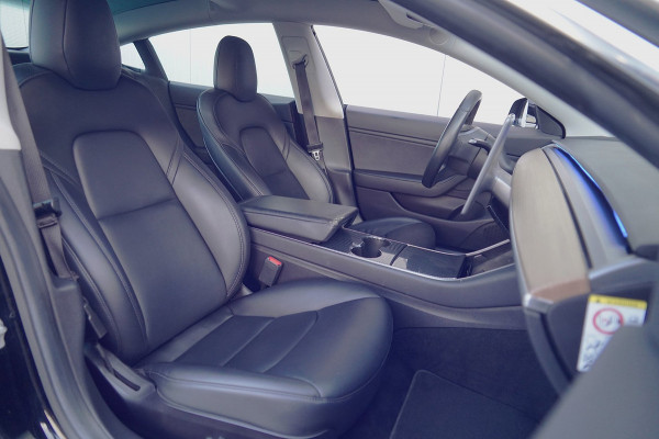 Tesla Model 3 Long Range AWD 75 kWh / SOH 84,3% / NL-Auto / Stoelverw. / Pano / Camera