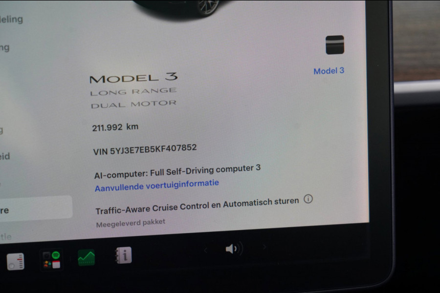 Tesla Model 3 Long Range AWD 75 kWh / SOH 84,3% / NL-Auto / Stoelverw. / Pano / Camera