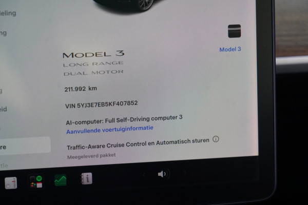 Tesla Model 3 Long Range AWD 75 kWh / SOH 84,3% / NL-Auto / Stoelverw. / Pano / Camera