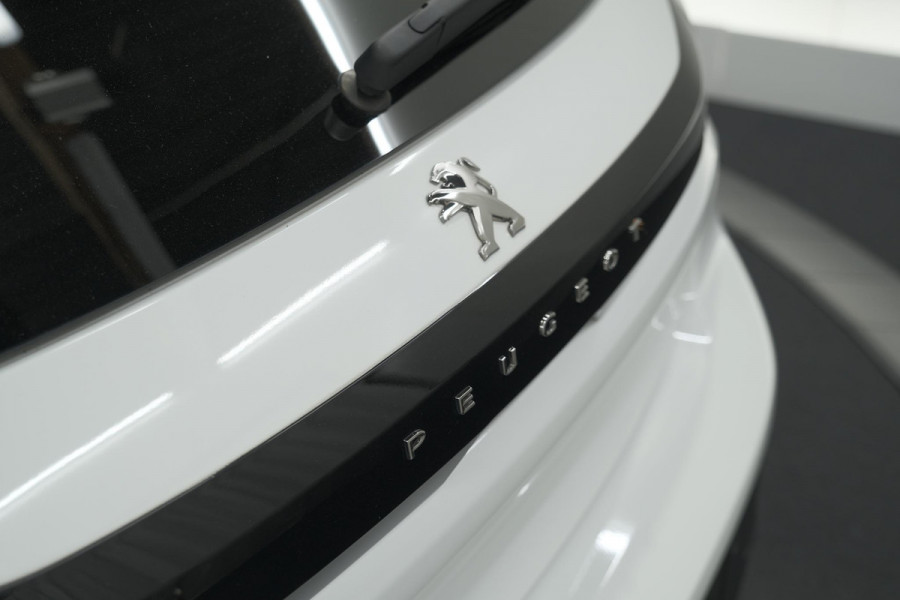 Peugeot 208 1.2 PureTech Style | Parkeersensoren | Navigatie | Apple Carplay