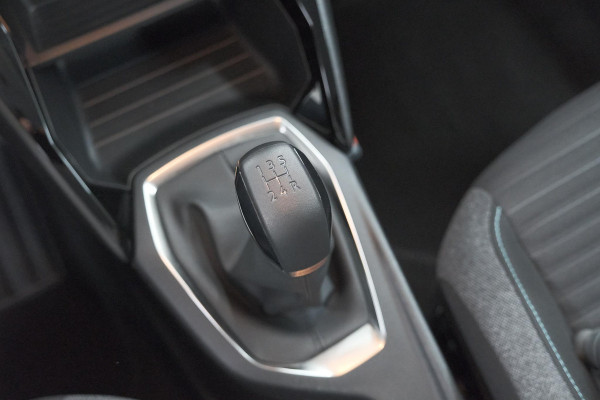 Peugeot 208 1.2 PureTech Style | Parkeersensoren | Navigatie | Apple Carplay