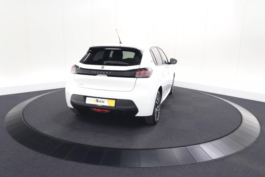 Peugeot 208 1.2 PureTech Style | Parkeersensoren | Navigatie | Apple Carplay