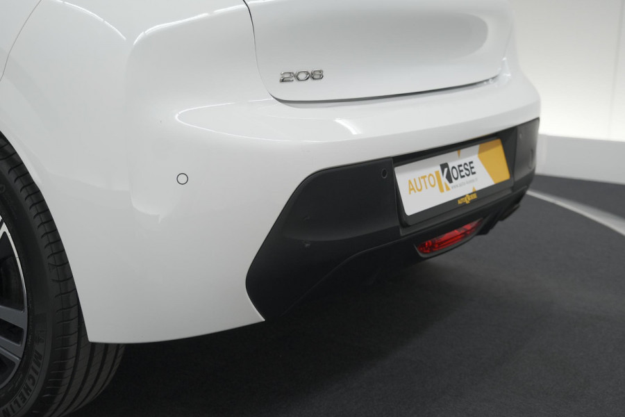 Peugeot 208 1.2 PureTech Style | Parkeersensoren | Navigatie | Apple Carplay
