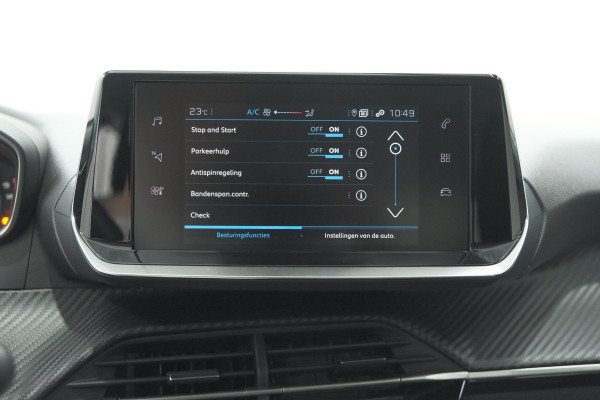 Peugeot 208 1.2 PureTech Style | Parkeersensoren | Navigatie | Apple Carplay
