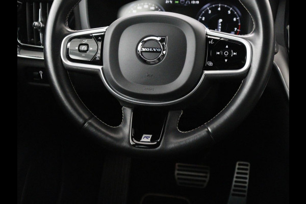 Volvo V60 2.0 T4 R-Design Panoramadak | Full LED | Trekhaak | Carplay | Pilot assist | Navigate | Stoel & Stuurverwarming | Achteruitrij camera | Cruise control | Climate control