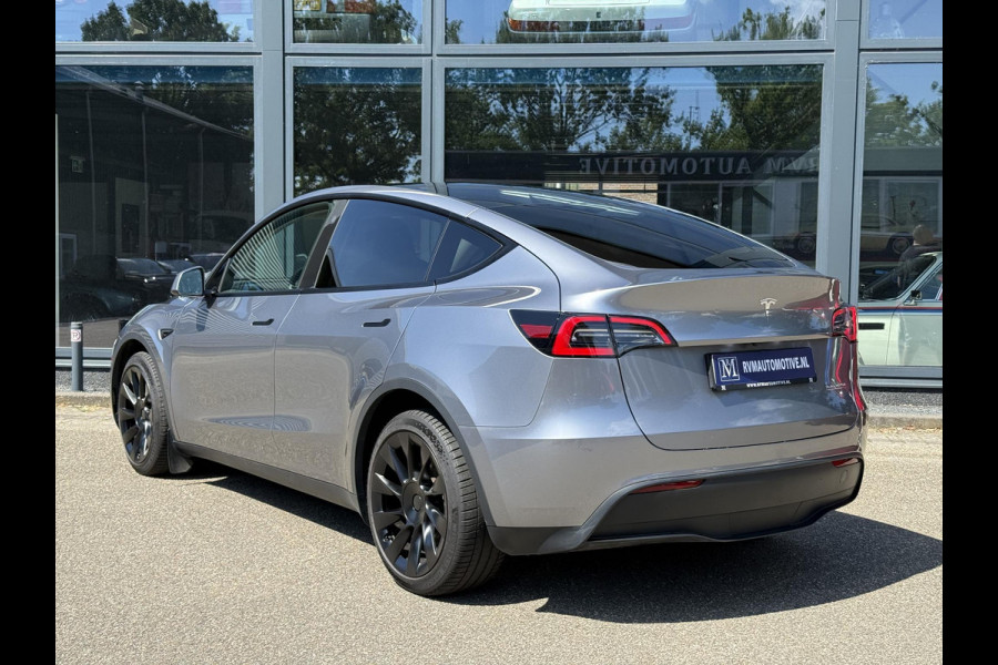 Tesla Model Y Long Range AWD 75 kWh VAN: 44.900,- VOOR: 42.877,- UW WKVOORDEEL: 2.023,- | SOH 94%| QUICKSILVER!| TESLA FABRIEKSGARANTIE TOT 02-2028/ 80.000KM | FABRIEKSGARANTIE OP ACCU & AANDRIJFLIJN TOT 2032 OF 192.000 KM | BTW VERREKENBAAR