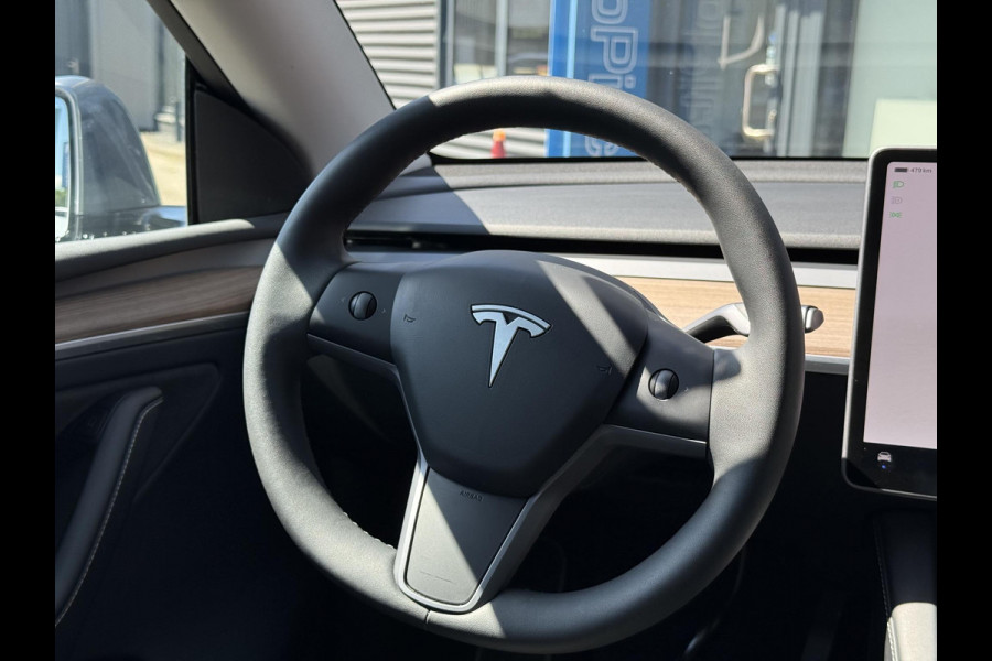 Tesla Model Y Long Range AWD 75 kWh VAN: 44.900,- VOOR: 42.877,- UW WKVOORDEEL: 2.023,- | SOH 94%| QUICKSILVER!| TESLA FABRIEKSGARANTIE TOT 02-2028/ 80.000KM | FABRIEKSGARANTIE OP ACCU & AANDRIJFLIJN TOT 2032 OF 192.000 KM | BTW VERREKENBAAR