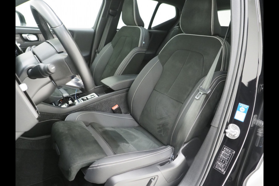 Volvo XC40 1.5 T5 Plug-in hybrid Ultimate Dark | Panoramadak | Trekhaak | Pilot Assist | Harman/Kardon | 360 | Memory | Keyless