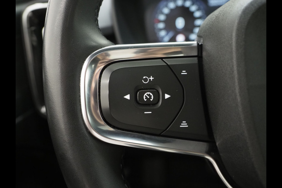 Volvo XC40 1.5 T5 Plug-in hybrid Ultimate Dark | Panoramadak | Trekhaak | Pilot Assist | Harman/Kardon | 360 | Memory | Keyless