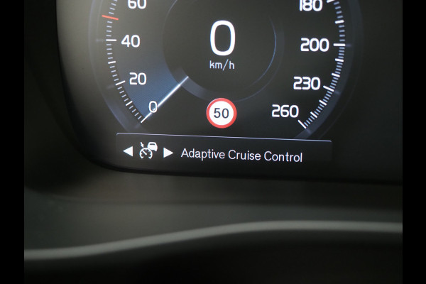 Volvo XC40 1.5 T5 Plug-in hybrid Ultimate Dark | Panoramadak | Trekhaak | Pilot Assist | Harman/Kardon | 360 | Memory | Keyless