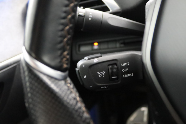 Peugeot 5008 1.2 GT FACELIFT*ACC*NAVI*ECC*CAM*LED*CARPLAY*7PERS