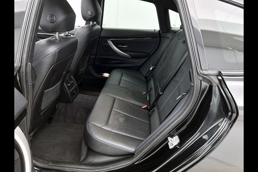 BMW 3-serie 320i xDrive High Executive M-pakket (Goed OndH, Panorama, Camera, StoelV, Lane Assist, Addapt Cruise, Navi Prof, Etc)