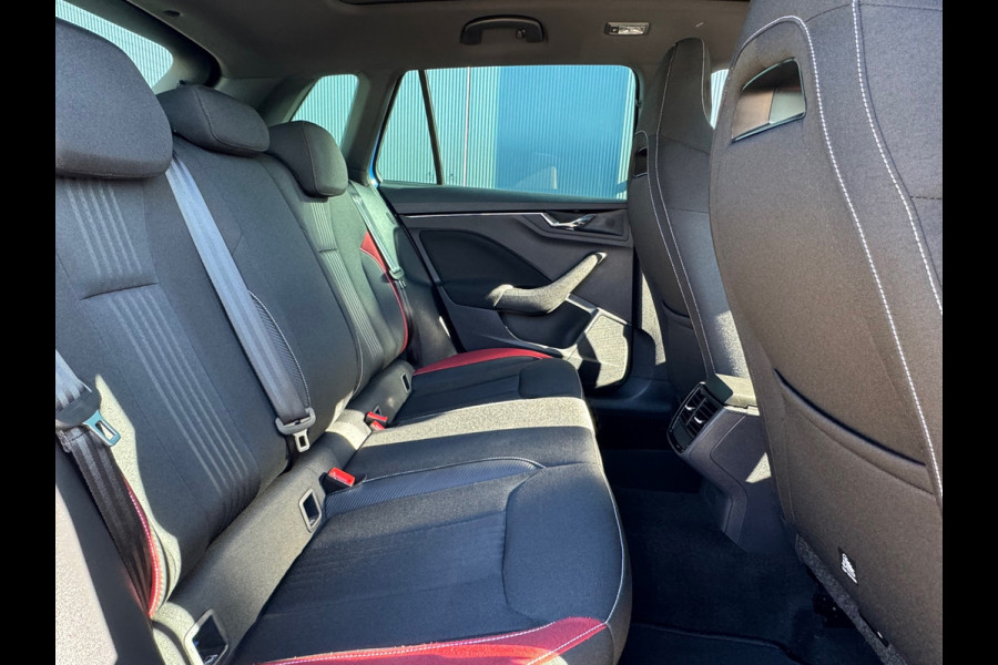 Škoda Kamiq 1.0 TSI Monte Carlo * Panoramadak * Stoelverwarming * Carplay * Full Led *