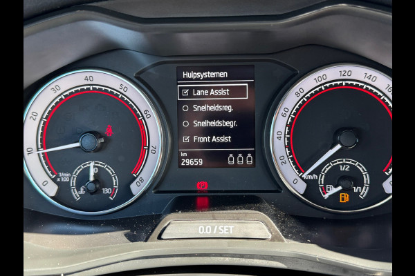 Škoda Kamiq 1.0 TSI Monte Carlo * Panoramadak * Stoelverwarming * Carplay * Full Led *