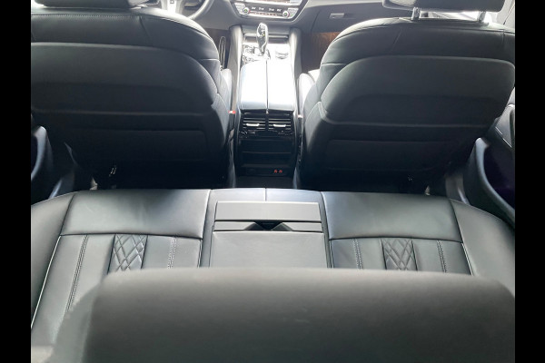 BMW 5 Serie Touring 530e Business Edition Plus Laser Led Panorama M-pakket 19inch breedset memory orig NL Geleverd NAP compleet!