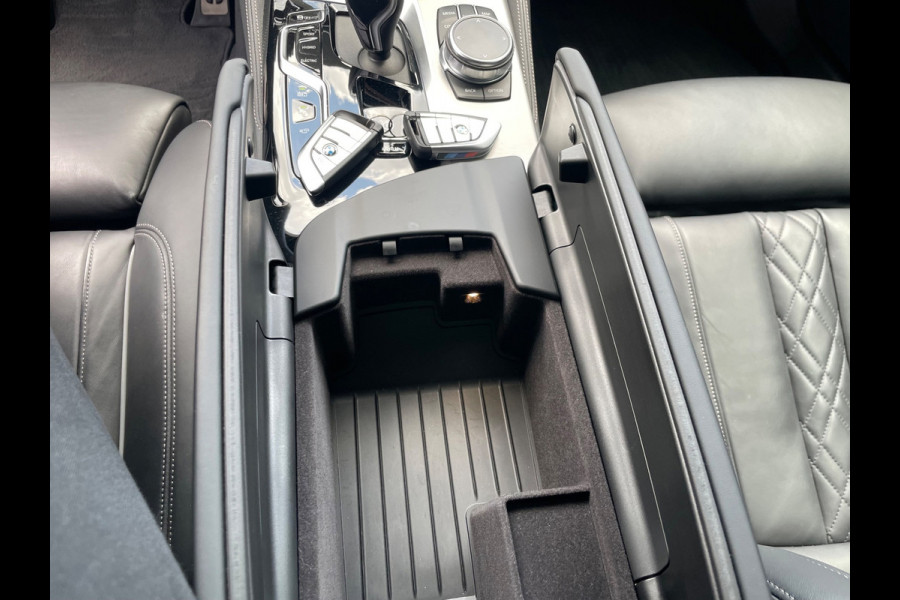 BMW 5 Serie Touring 530e Business Edition Plus Laser Led Panorama M-pakket 19inch breedset memory orig NL Geleverd NAP compleet!