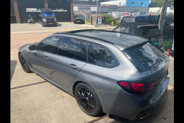 BMW 5 Serie Touring 530e Business Edition Plus Laser Led Panorama M-pakket 19inch breedset memory orig NL Geleverd NAP compleet!