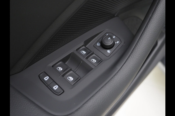 Škoda Superb Combi 1.5 TSI PHEV Laurin & Klement | Leder | Massage | HUD | Canton | Camera | Sfeerlicht | Memory | Keyless