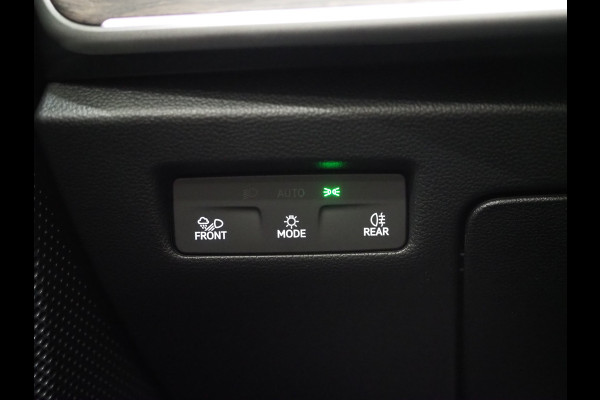 Škoda Superb Combi 1.5 TSI PHEV Laurin & Klement | Leder | Massage | HUD | Canton | Camera | Sfeerlicht | Memory | Keyless