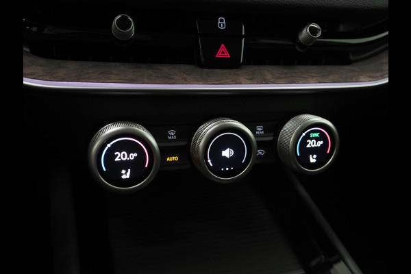 Škoda Superb Combi 1.5 TSI PHEV Laurin & Klement | Leder | Massage | HUD | Canton | Camera | Sfeerlicht | Memory | Keyless