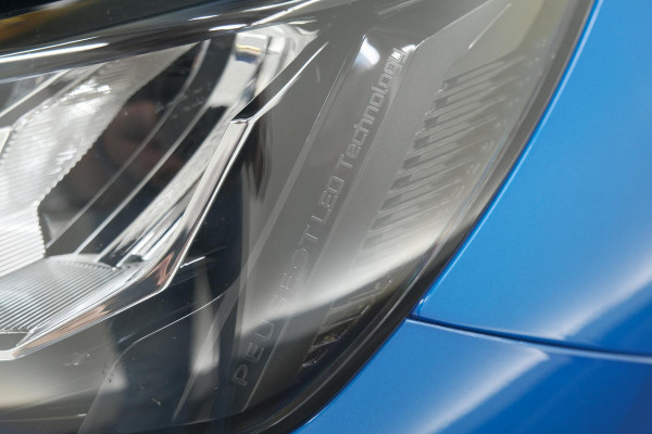 Peugeot 208 PureTech 100 Allure | Trekhaak | Camera | Apple Carplay | Navigatie | Parkeersensoren
