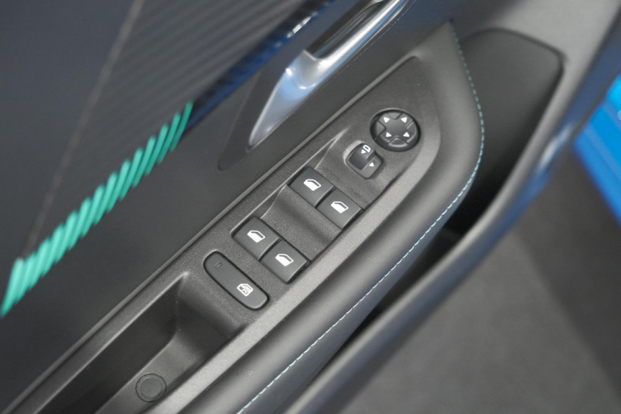 Peugeot 208 PureTech 100 Allure | Trekhaak | Camera | Apple Carplay | Navigatie | Parkeersensoren