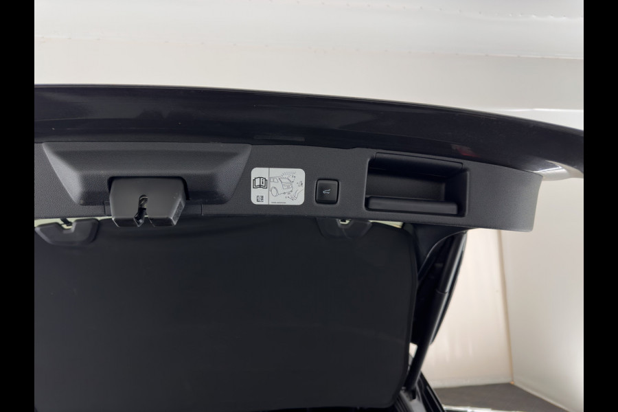 Ford Kuga 2.5 PHEV ST-Line X (Plug-in) (INCL-BTW) Aut. *DIGI-COCKPIT | MICROFIBRE-LEATHER | ADAPTIVE-CRUISE | BLINDSPOT | FULL-LED | KEYLESS | DAB | APP.CONNECT | NAVI-FULLMAP | HEATED-SPORTSEATS | PRIVACY-GLASS | 19"ALU*