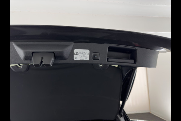 Ford Kuga 2.5 PHEV ST-Line X (Plug-in) (INCL-BTW) Aut. *DIGI-COCKPIT | MICROFIBRE-LEATHER | ADAPTIVE-CRUISE | BLINDSPOT | FULL-LED | KEYLESS | DAB | APP.CONNECT | NAVI-FULLMAP | HEATED-SPORTSEATS | PRIVACY-GLASS | 19"ALU*