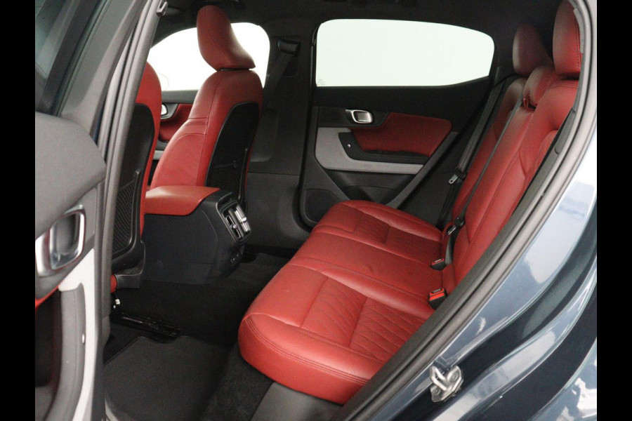 Polestar 2 Long Range Dual Motor Launch Edition 78kWh SOH 91,9% | Panoramadak | 360 Camera | Carplay | Navigatie | Adaptive Cruise | Harman Kardon | Stoel & Stuurwiel verwarming