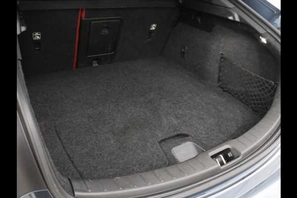 Polestar 2 Long Range Dual Motor Launch Edition 78kWh SOH 91,9% | Panoramadak | 360 Camera | Carplay | Navigatie | Adaptive Cruise | Harman Kardon | Stoel & Stuurwiel verwarming