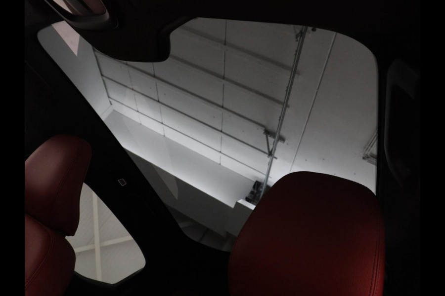 Polestar 2 Long Range Dual Motor Launch Edition 78kWh SOH 91,9% | Panoramadak | 360 Camera | Carplay | Navigatie | Adaptive Cruise | Harman Kardon | Stoel & Stuurwiel verwarming