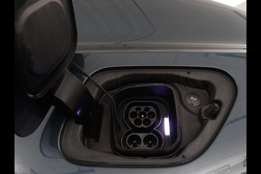 Polestar 2 Long Range Dual Motor Launch Edition 78kWh SOH 91,9% | Panoramadak | 360 Camera | Carplay | Navigatie | Adaptive Cruise | Harman Kardon | Stoel & Stuurwiel verwarming