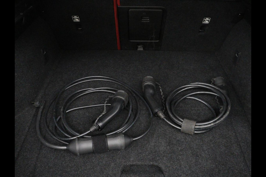 Polestar 2 Long Range Dual Motor Launch Edition 78kWh SOH 91,9% | Panoramadak | 360 Camera | Carplay | Navigatie | Adaptive Cruise | Harman Kardon | Stoel & Stuurwiel verwarming