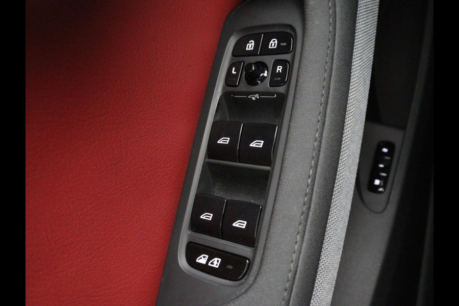 Polestar 2 Long Range Dual Motor Launch Edition 78kWh SOH 91,9% | Panoramadak | 360 Camera | Carplay | Navigatie | Adaptive Cruise | Harman Kardon | Stoel & Stuurwiel verwarming