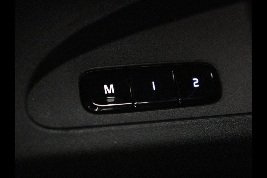 Polestar 2 Long Range Dual Motor Launch Edition 78kWh SOH 91,9% | Panoramadak | 360 Camera | Carplay | Navigatie | Adaptive Cruise | Harman Kardon | Stoel & Stuurwiel verwarming