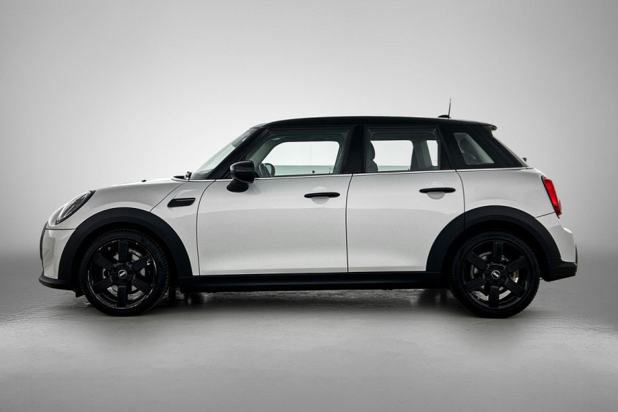 MINI 5-deurs 1.5 Cooper Classic (NL-auto, 1e Eig, Dealer OnderH, Navi Prof, Sportstoel, Parkeersensoren, Climate Con, Etc)