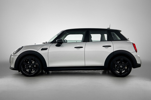 MINI 5-deurs 1.5 Cooper Classic (NL-auto, 1e Eig, Dealer OnderH, Navi Prof, Sportstoel, Parkeersensoren, Climate Con, Etc)