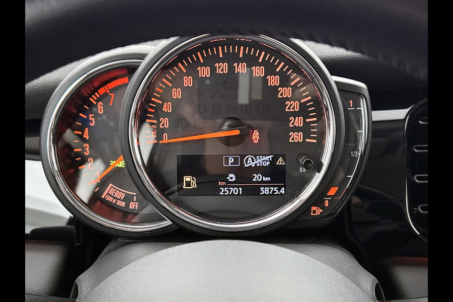MINI 5-deurs 1.5 Cooper Classic (NL-auto, 1e Eig, Dealer OnderH, Navi Prof, Sportstoel, Parkeersensoren, Climate Con, Etc)