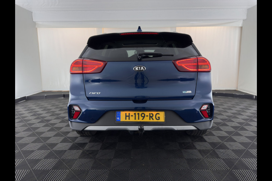 Kia Niro 1.6 GDi Hybrid ExecutiveLine (INCL-BTW) Aut. *PANO | LEATHER | FULL-LED | NAVI-FULLMAP | DIGI-COCKPIT | HEATED-COMFORTSEATS | CAMERA | DAB+ | KEYLESS | ECC | SHIFTPADDLES | ADAPTIVE-CRUISE | LANE-ASSIST | TOWBAR | 18"ALU