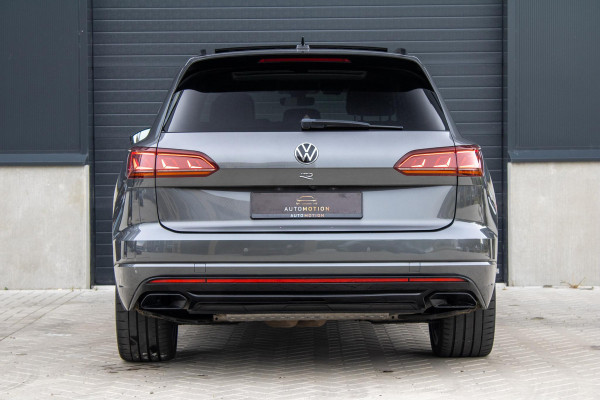 Volkswagen Touareg 3.0 TSi 4MOTION R Trekhaak Luchtvering Camera Nightvision