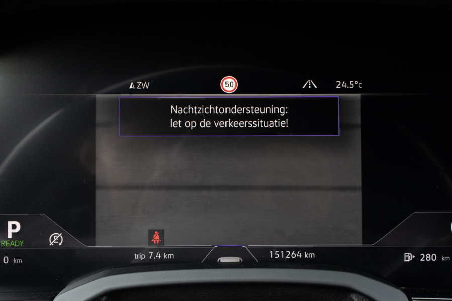 Volkswagen Touareg 3.0 TSi 4MOTION R Trekhaak Luchtvering Camera Nightvision